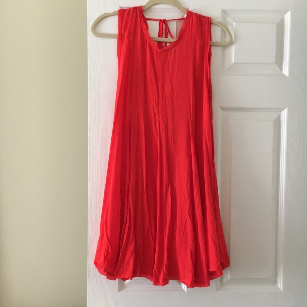 URBAN OUTFITTERS flowy dress